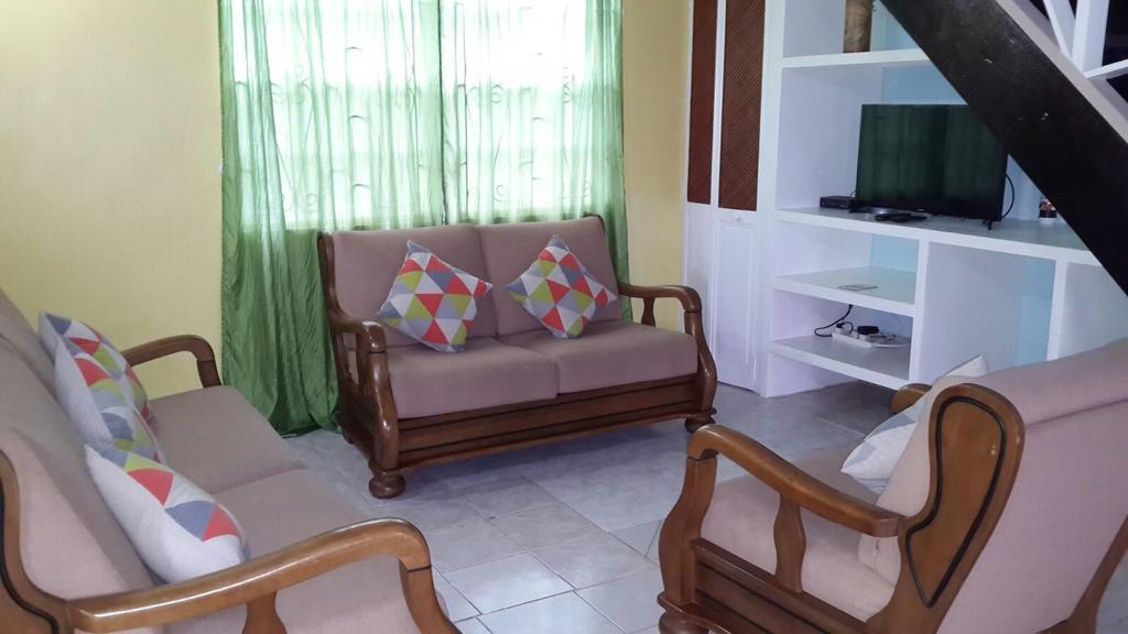 Buttercup Cottage Apartments Arnos Vale المظهر الخارجي الصورة