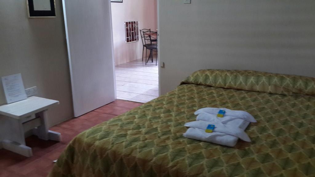 Buttercup Cottage Apartments Arnos Vale المظهر الخارجي الصورة